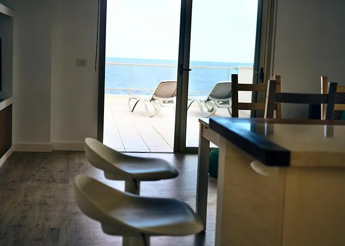 3Bdr + 2Bath Ocean View Apartment